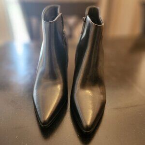 Cute boots, never worn